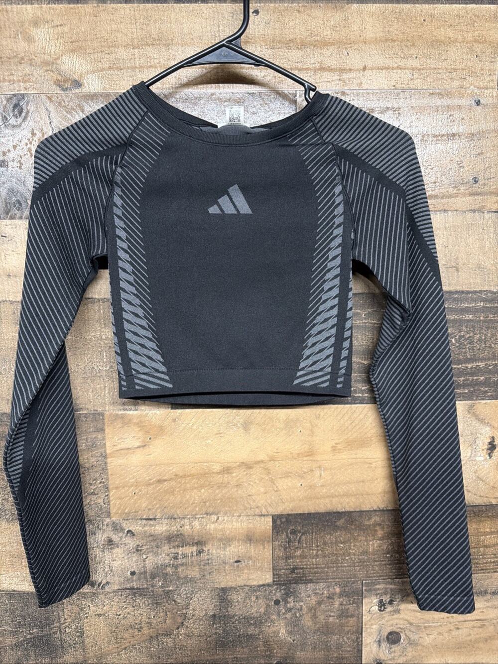 Adidas Women’s Size XS Seemless Long Sleeve Training Top NWT SKU O038